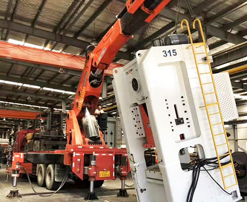 兰山提升工作效率，选择优质折臂吊租赁服务